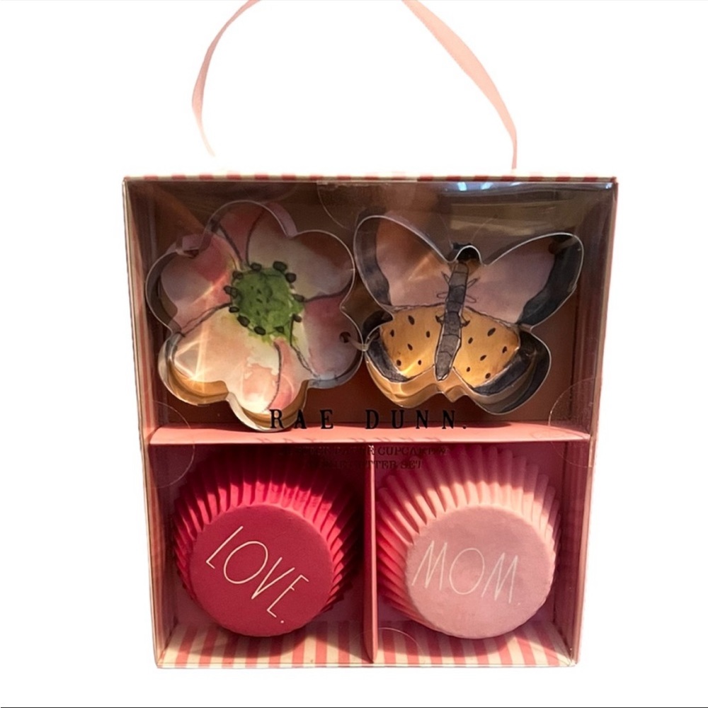 Rae Dunn Mom / Love Cupcake & Metal Cookie Cutter Set - Picture 9 of 11